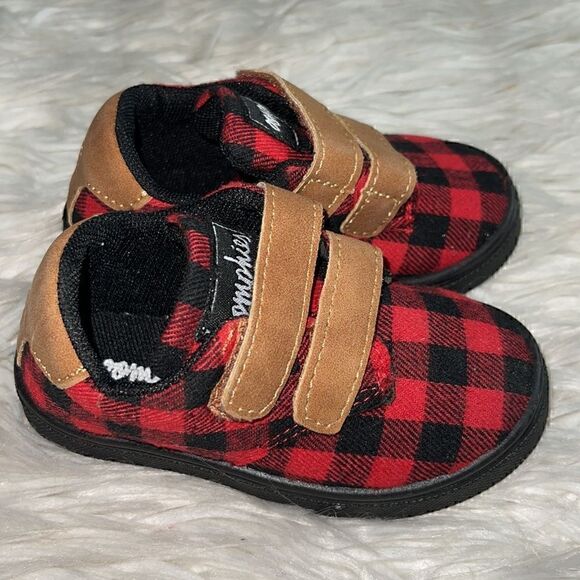 Oomphies Shoes toddler  size 6 jack red  Black plaid Holidays Winter Slip on New - Picture 4 of 7